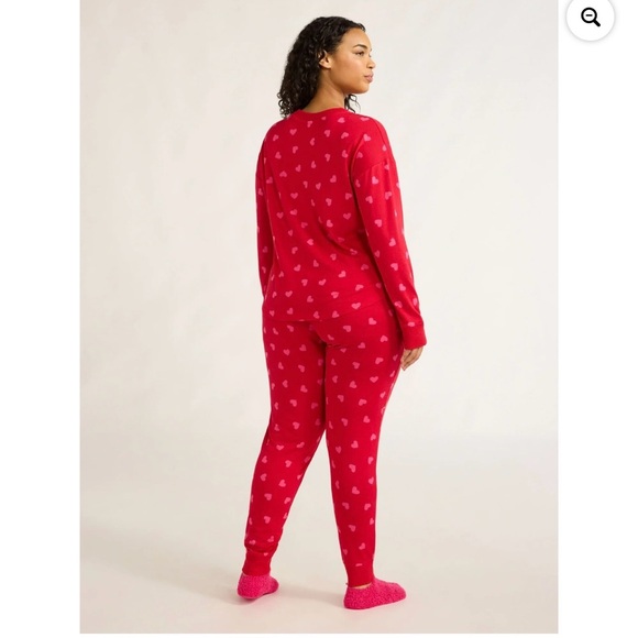 JOYSPUN Red Heart Pajama Set with Socks - Picture 4 of 5